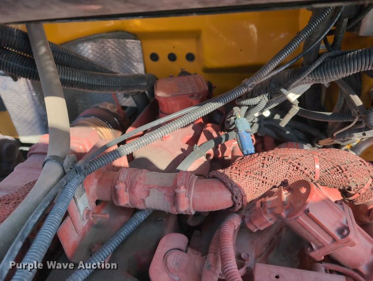 image for item EG2738 2014 Peterbilt 365 sewer jetter truck