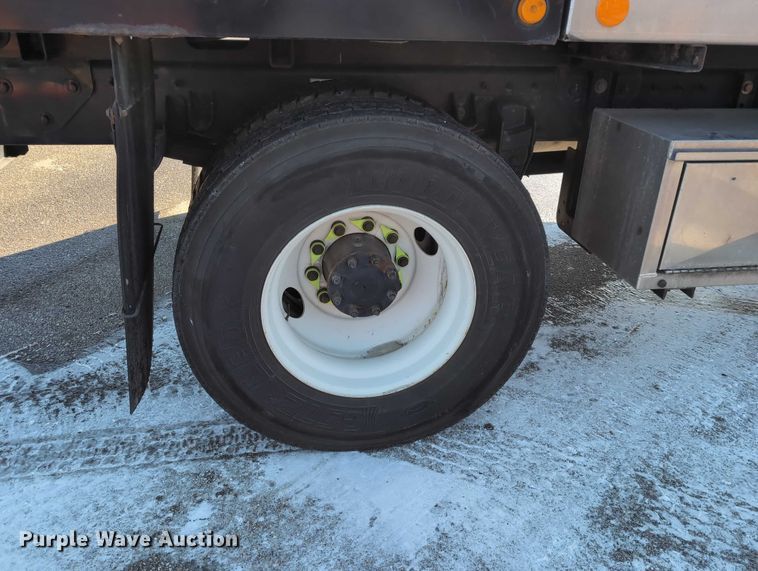 image for item EG2738 2014 Peterbilt 365 sewer jetter truck