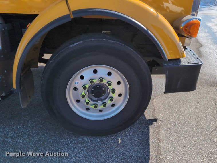 image for item EG2738 2014 Peterbilt 365 sewer jetter truck