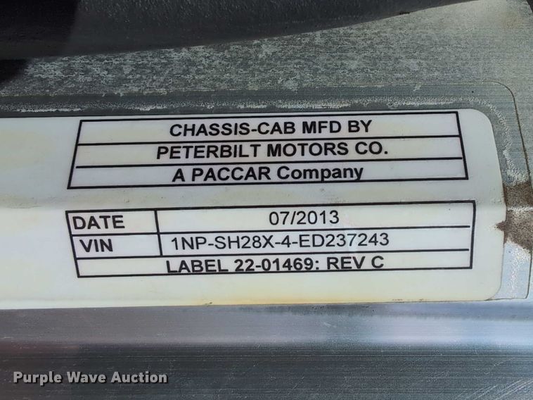 image for item EG2738 2014 Peterbilt 365 sewer jetter truck