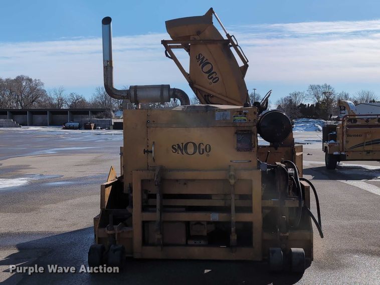 image for item EG2740 2009 Wausau MP-3D snow blower