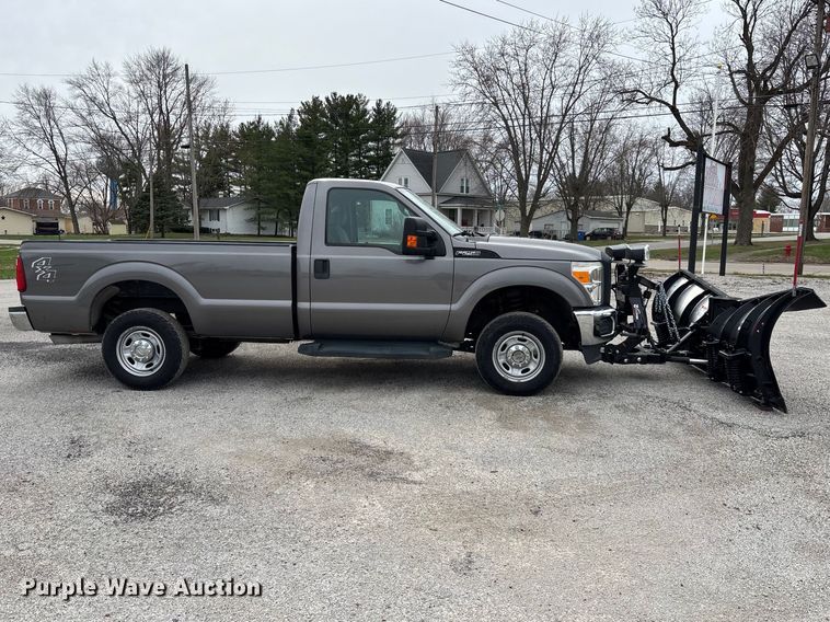 image for item EM5014 2012 Ford F250 Super Duty pickup truck