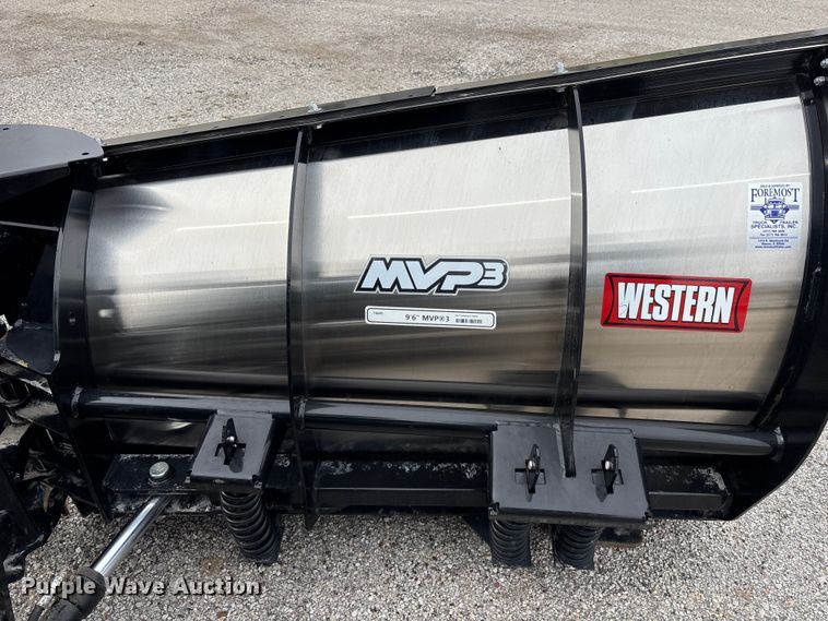 image for item EM5014 2012 Ford F250 Super Duty pickup truck