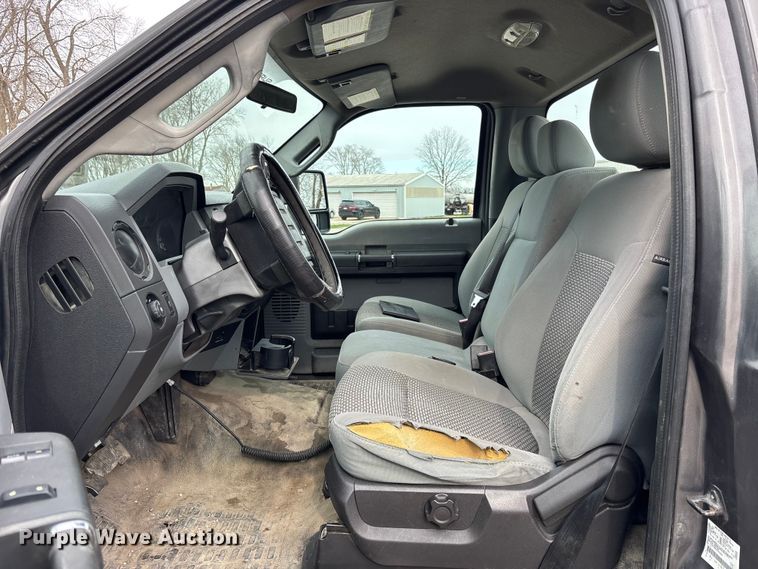 image for item EM5014 2012 Ford F250 Super Duty pickup truck