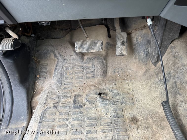 image for item EM5014 2012 Ford F250 Super Duty pickup truck