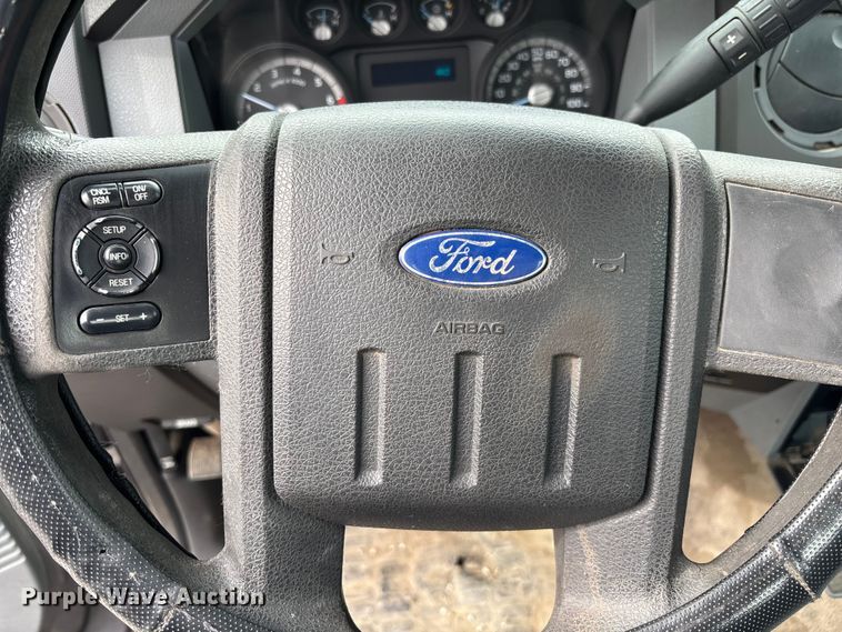 image for item EM5014 2012 Ford F250 Super Duty pickup truck