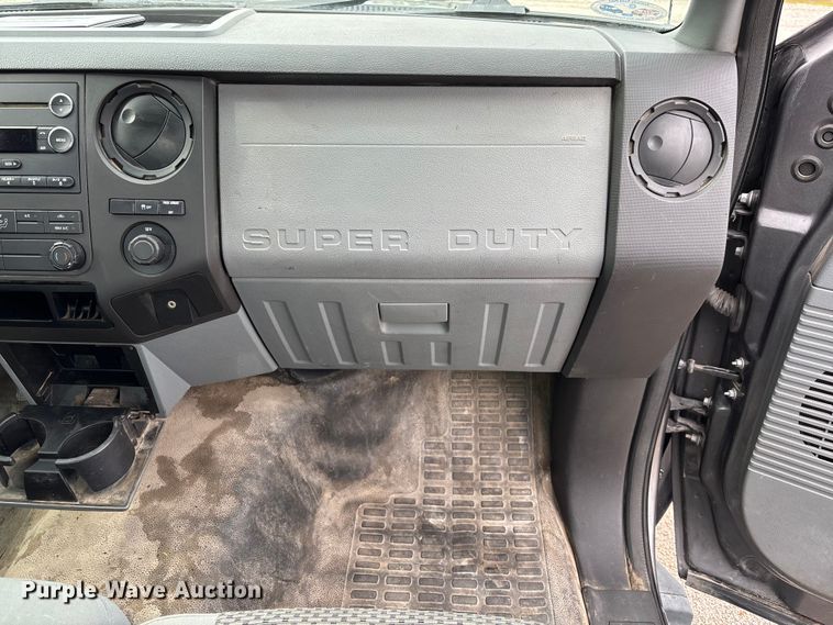 image for item EM5014 2012 Ford F250 Super Duty pickup truck