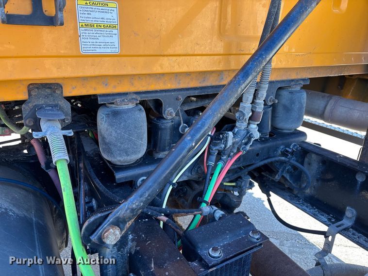 image for item EM5015 2009 Sterling L-Line semi truck