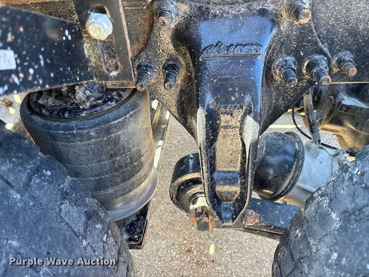 image for item EM5015 2009 Sterling L-Line semi truck