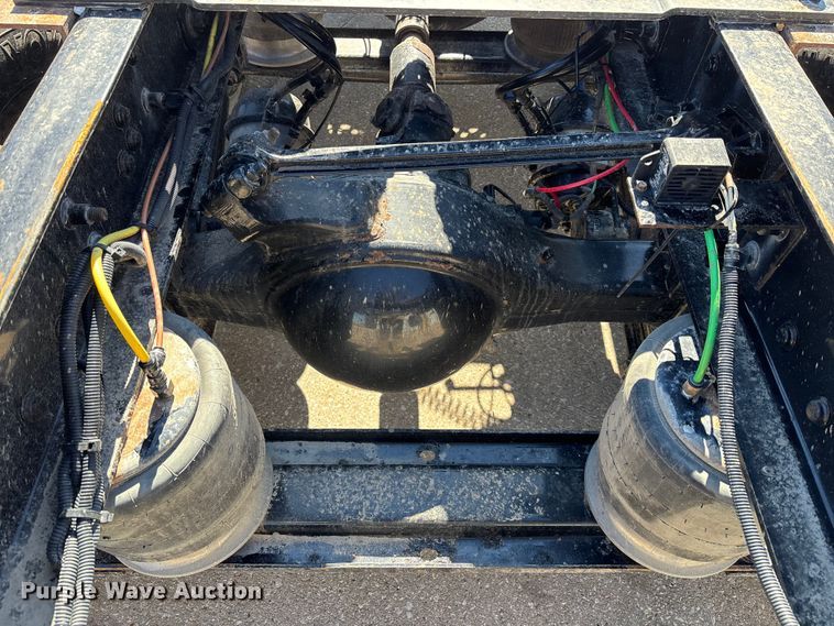 image for item EM5015 2009 Sterling L-Line semi truck