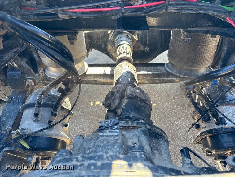 image for item EM5015 2009 Sterling L-Line semi truck