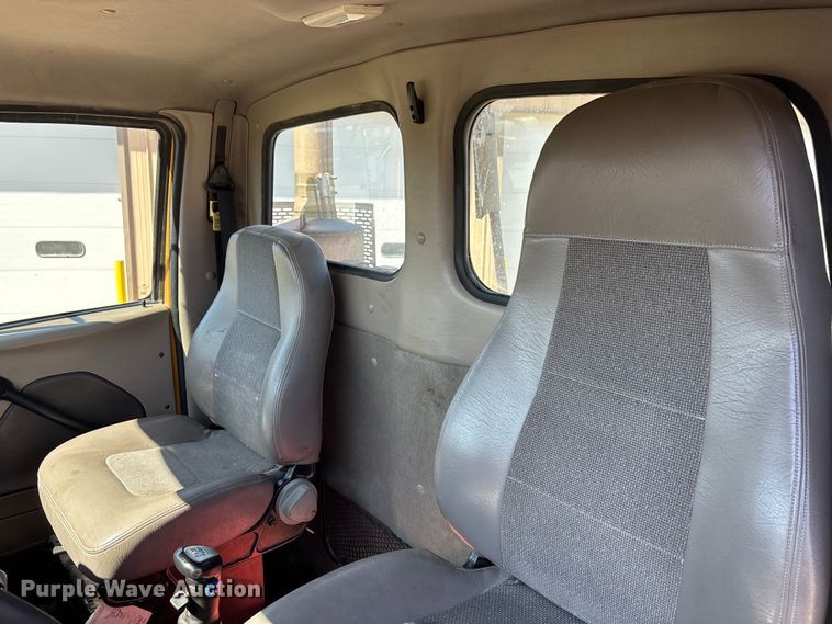 image for item EM5015 2009 Sterling L-Line semi truck