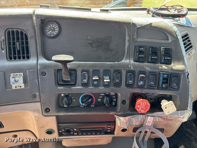 image for item EM5015 2009 Sterling L-Line semi truck