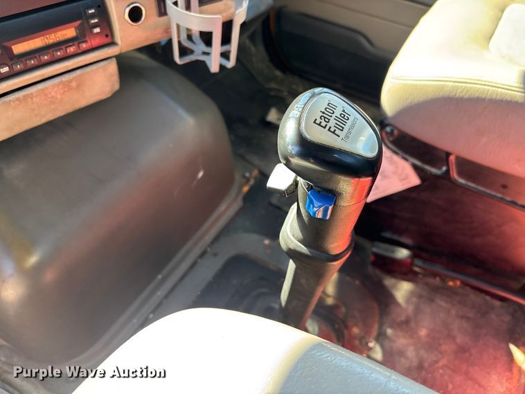 image for item EM5015 2009 Sterling L-Line semi truck