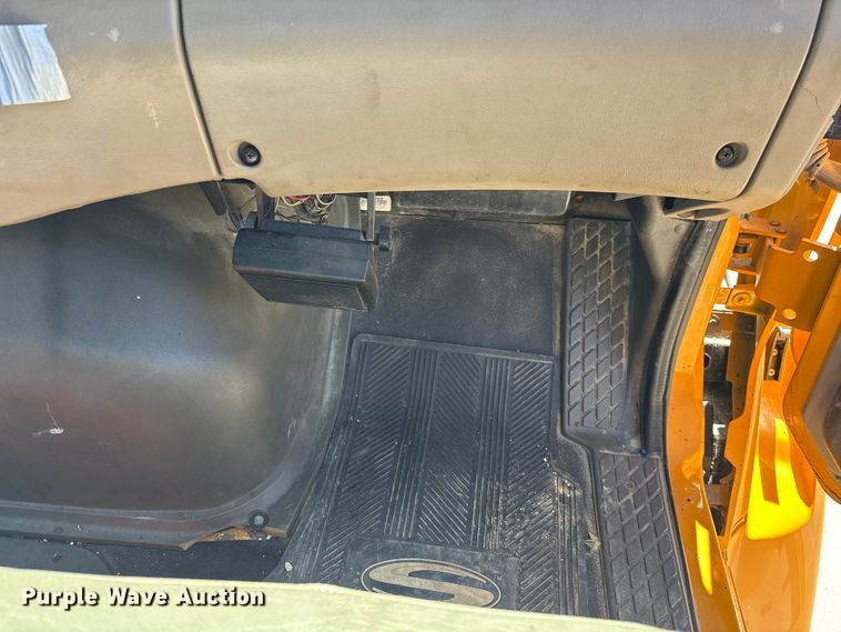 image for item EM5015 2009 Sterling L-Line semi truck