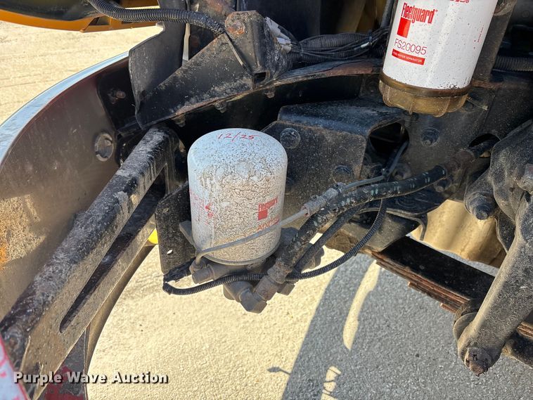 image for item EM5015 2009 Sterling L-Line semi truck