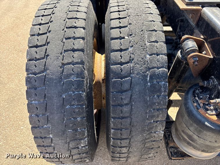 image for item EM5015 2009 Sterling L-Line semi truck