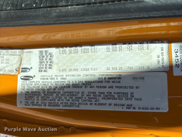 image for item EM5015 2009 Sterling L-Line semi truck