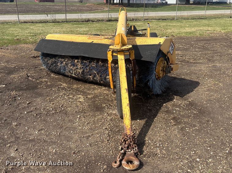 image for item EM5017 M-B  Tough Brush broom