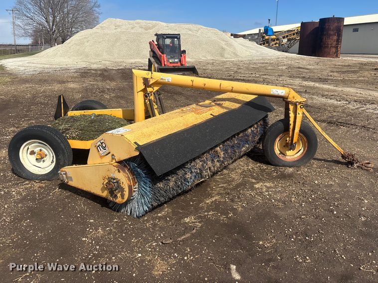 image for item EM5017 M-B  Tough Brush broom