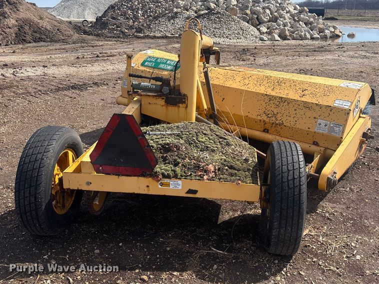 image for item EM5017 M-B  Tough Brush broom