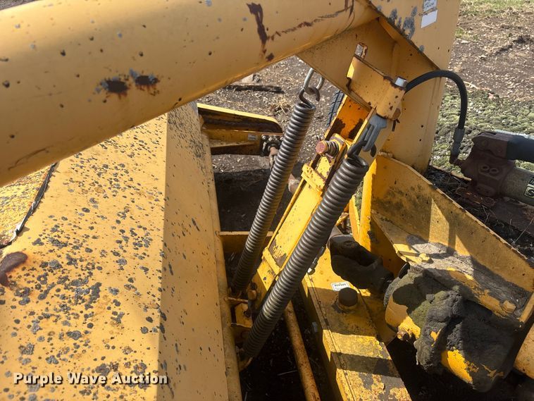 image for item EM5017 M-B  Tough Brush broom