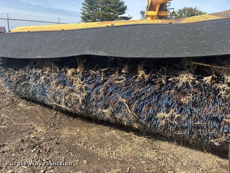 image for item EM5017 M-B  Tough Brush broom