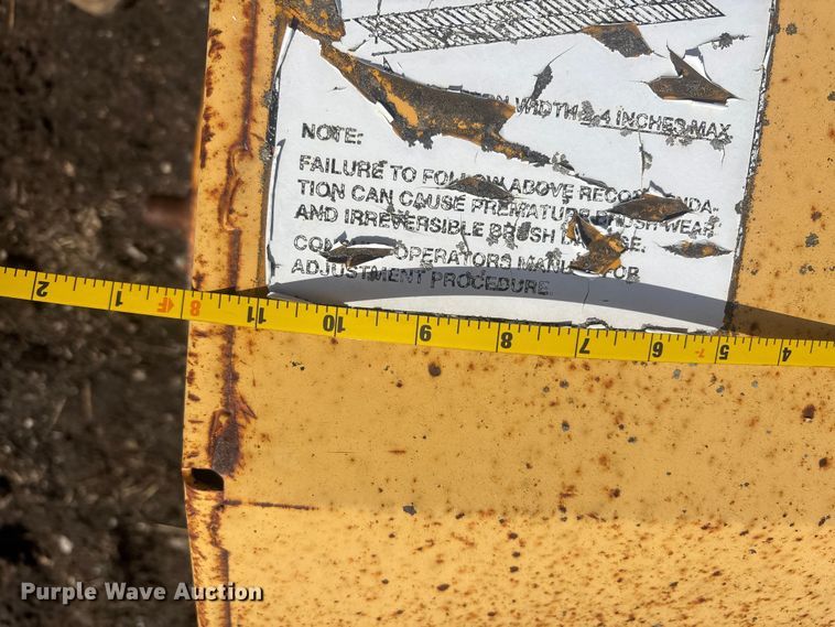 image for item EM5017 M-B  Tough Brush broom