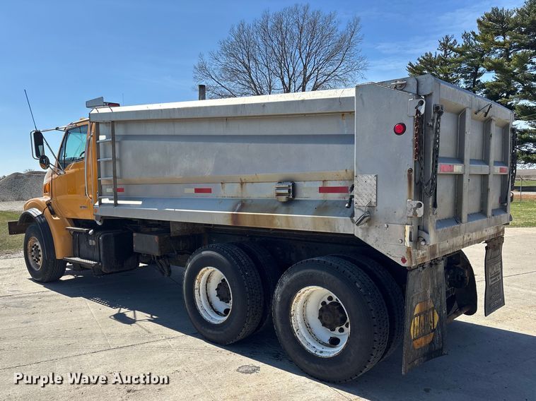 image for item EM5018 2002 Sterling L-LIne dump truck