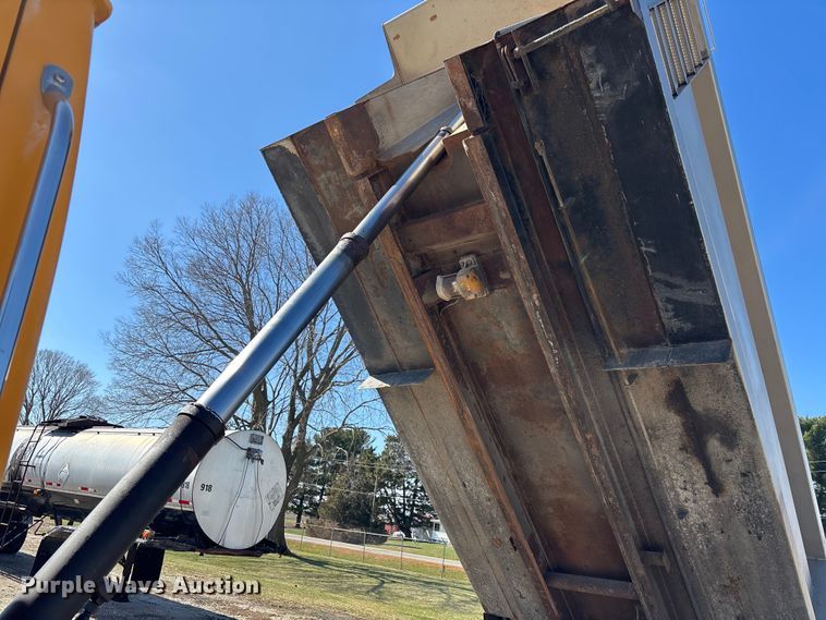 image for item EM5018 2002 Sterling L-LIne dump truck