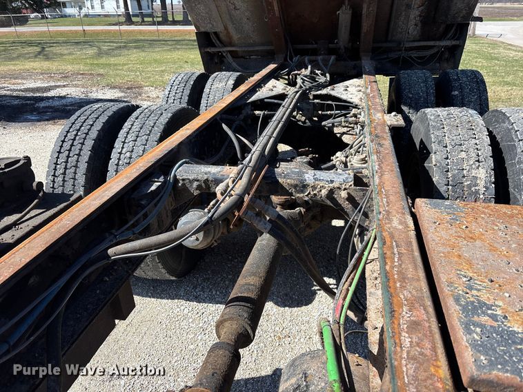 image for item EM5018 2002 Sterling L-LIne dump truck