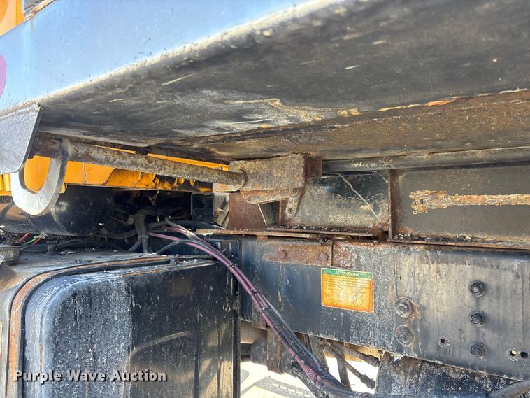 image for item EM5018 2002 Sterling L-LIne dump truck