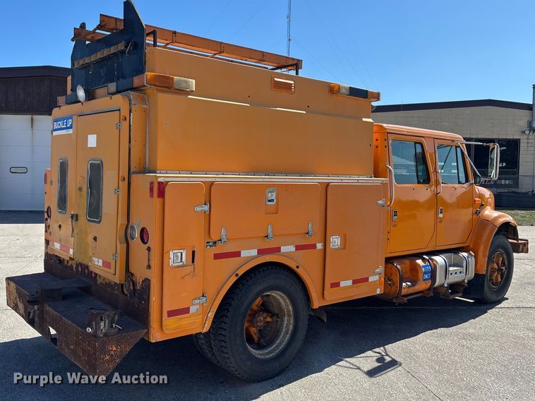 image for item EM5019 1990 International 4700 Crew Cab utility / service truck