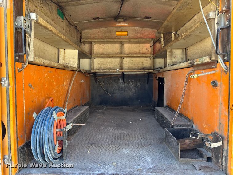 image for item EM5019 1990 International 4700 Crew Cab utility / service truck