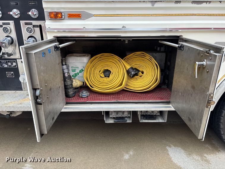 image for item EM5039 1988 Ford L9000 tanker fire truck