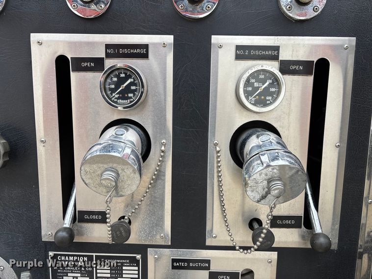 image for item EM5039 1988 Ford L9000 tanker fire truck