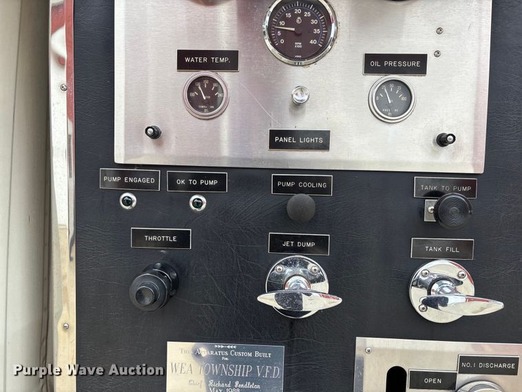 image for item EM5039 1988 Ford L9000 tanker fire truck