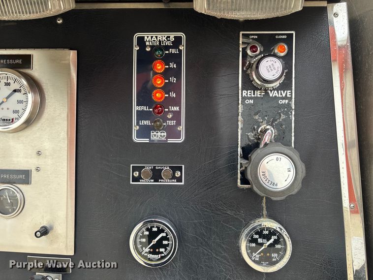 image for item EM5039 1988 Ford L9000 tanker fire truck