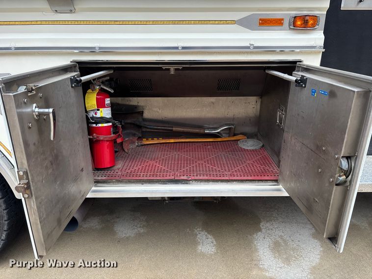 image for item EM5039 1988 Ford L9000 tanker fire truck