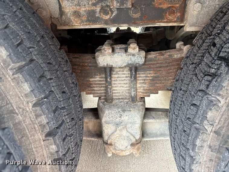 image for item EM5039 1988 Ford L9000 tanker fire truck