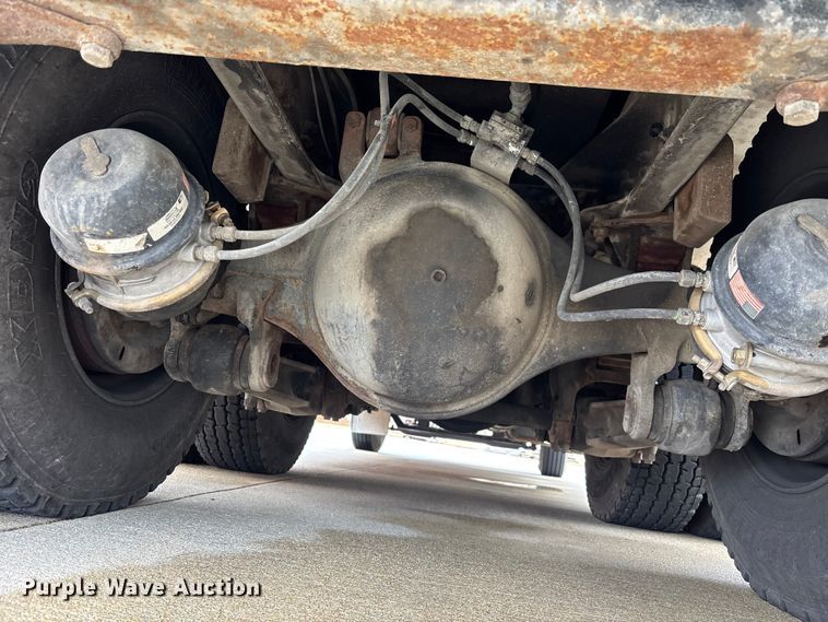 image for item EM5039 1988 Ford L9000 tanker fire truck