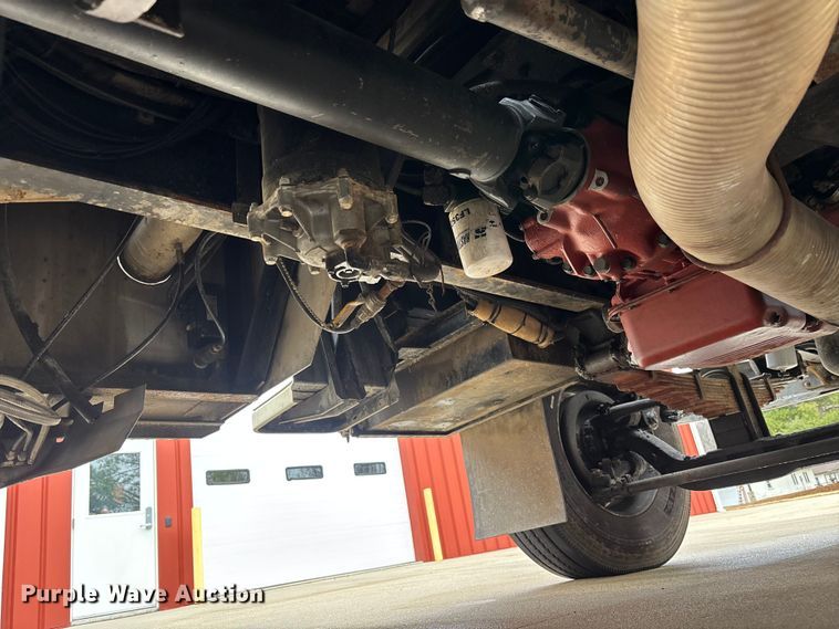 image for item EM5039 1988 Ford L9000 tanker fire truck