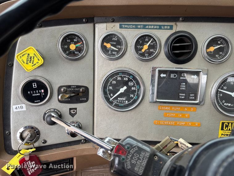 image for item EM5039 1988 Ford L9000 tanker fire truck