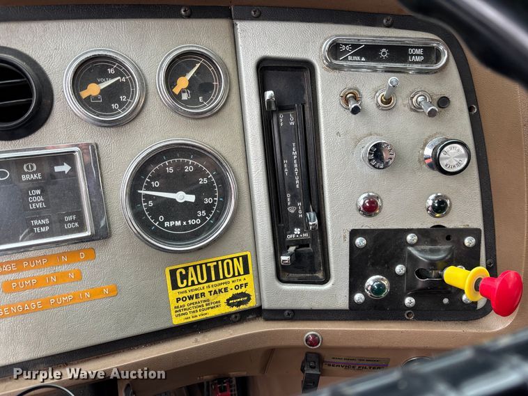 image for item EM5039 1988 Ford L9000 tanker fire truck