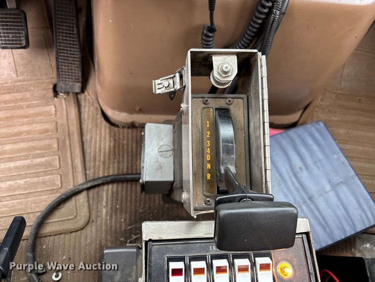 image for item EM5039 1988 Ford L9000 tanker fire truck