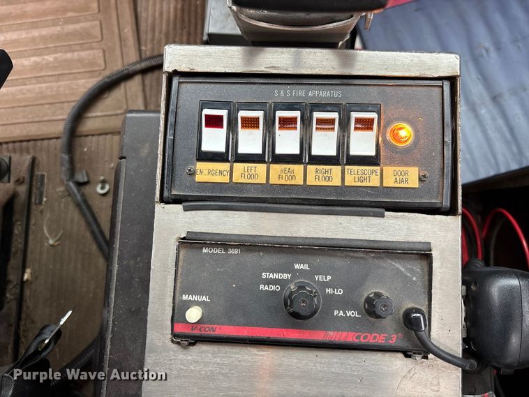 image for item EM5039 1988 Ford L9000 tanker fire truck