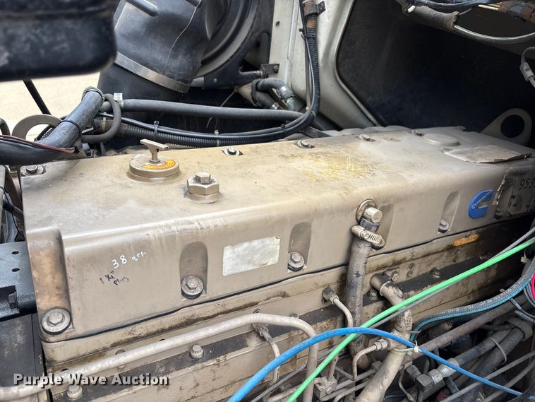 image for item EM5039 1988 Ford L9000 tanker fire truck