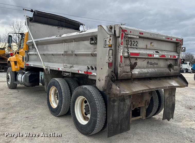 image for item EN0899 2016 International 7500 dump truck