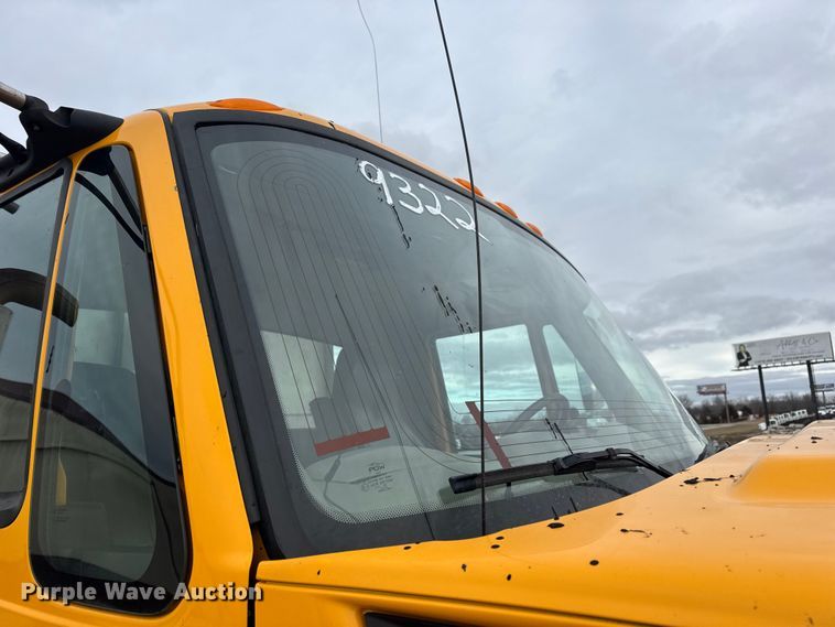 image for item EN0899 2016 International 7500 dump truck