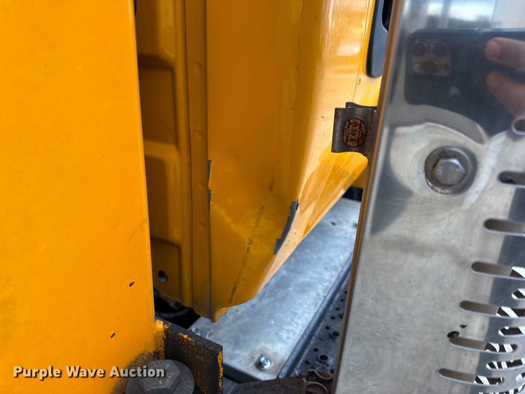 image for item EN0899 2016 International 7500 dump truck